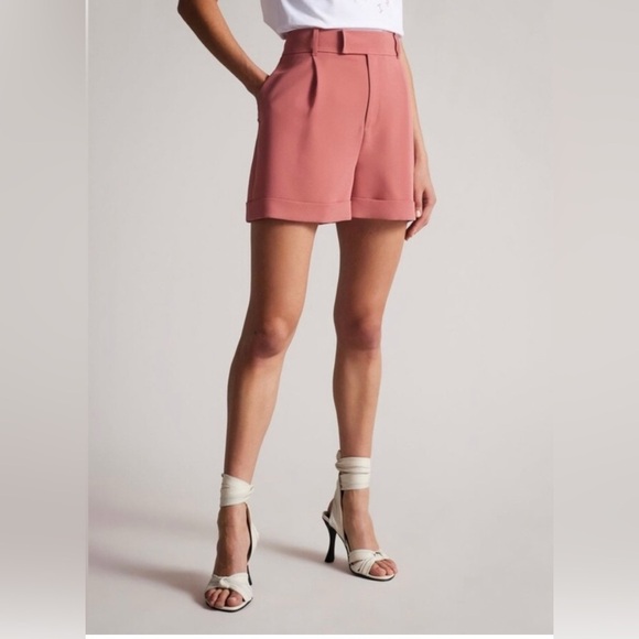 Ted Baker KELSYAS Pleat Front Tailored Short Mid Pink Color Size 6 (14 US) NWT - Picture 1 of 8
